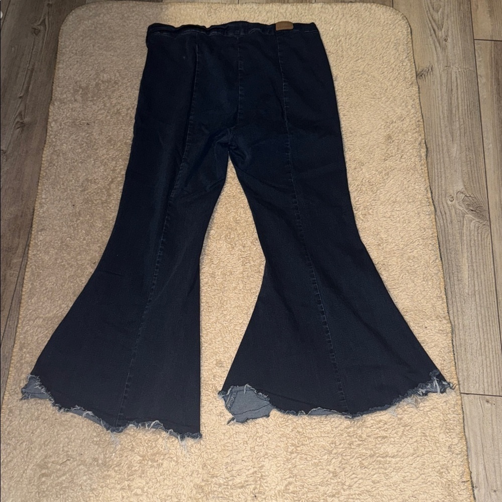 Judy Blue Jeans - Picture 2 of 6